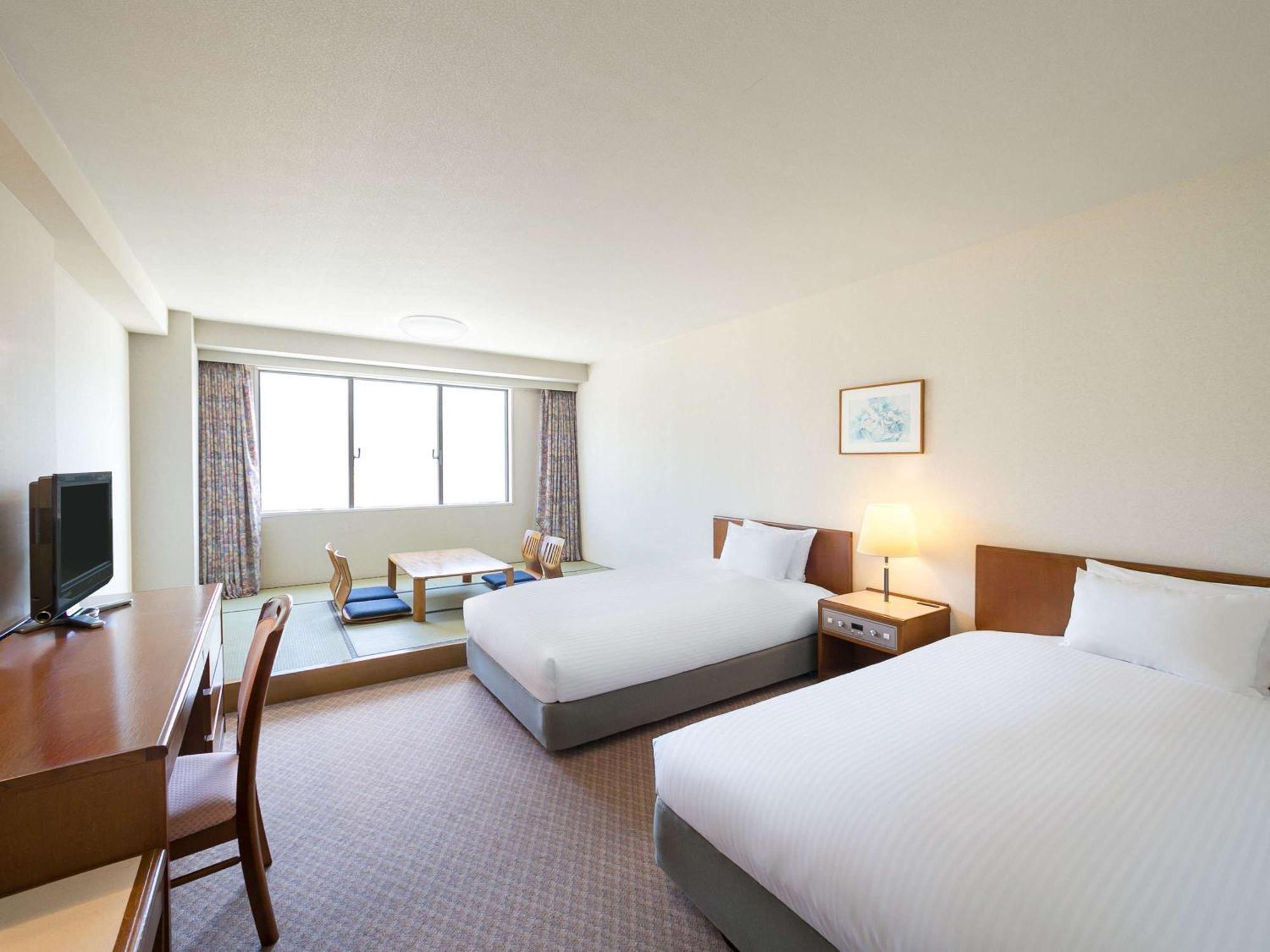 נאגאהאמה Grand Mercure Lake Biwa Resort & Spa מראה חיצוני תמונה