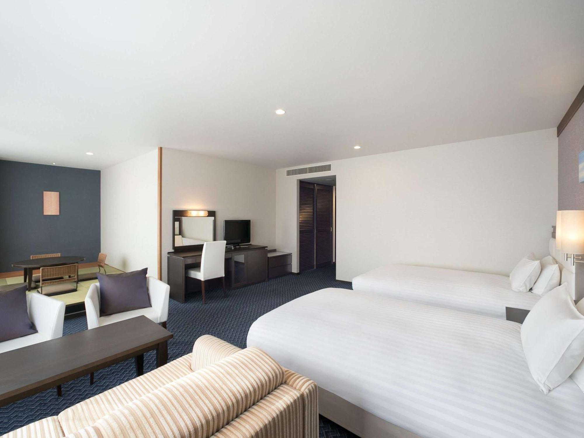 נאגאהאמה Grand Mercure Lake Biwa Resort & Spa מראה חיצוני תמונה