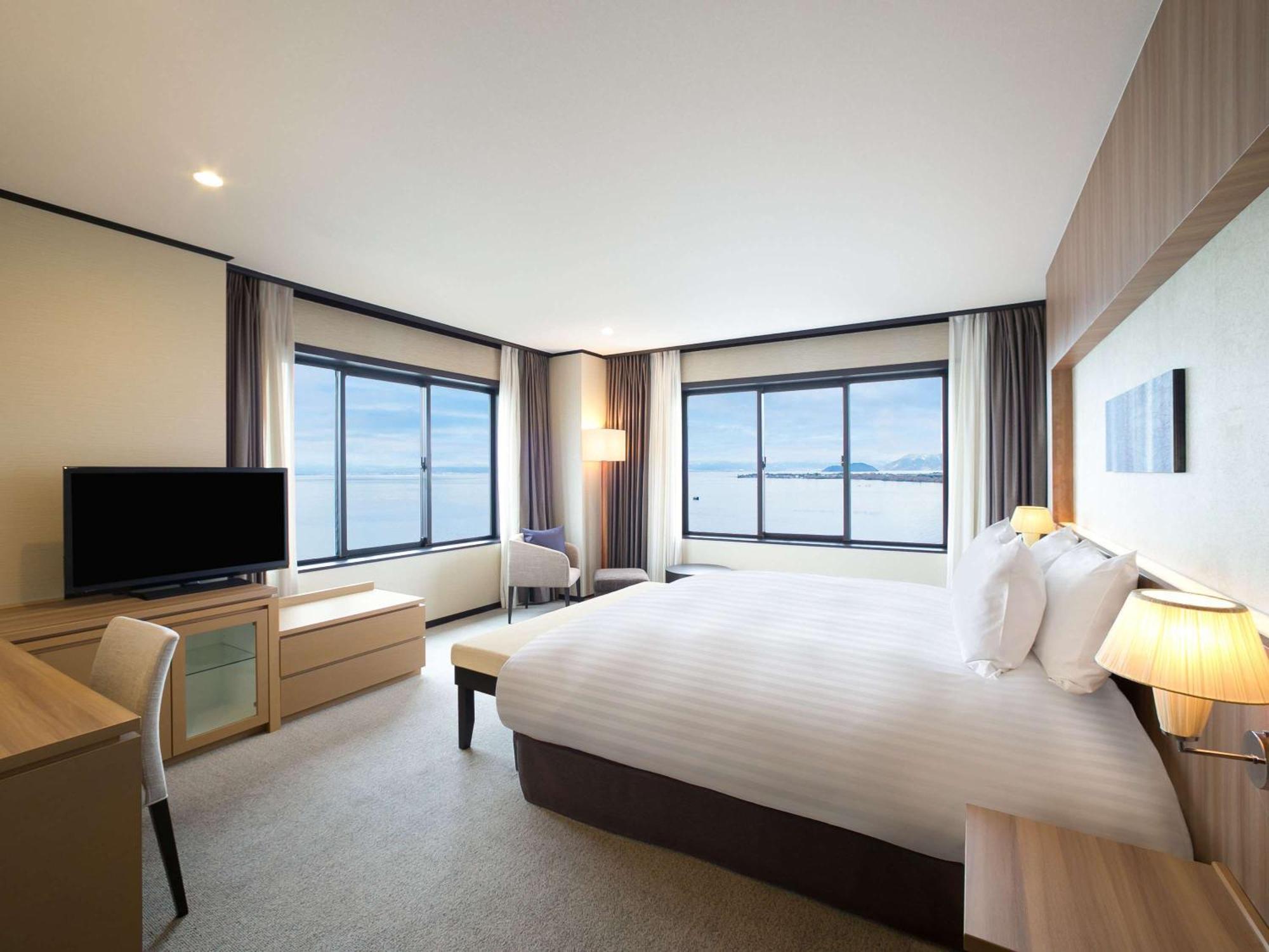 נאגאהאמה Grand Mercure Lake Biwa Resort & Spa מראה חיצוני תמונה