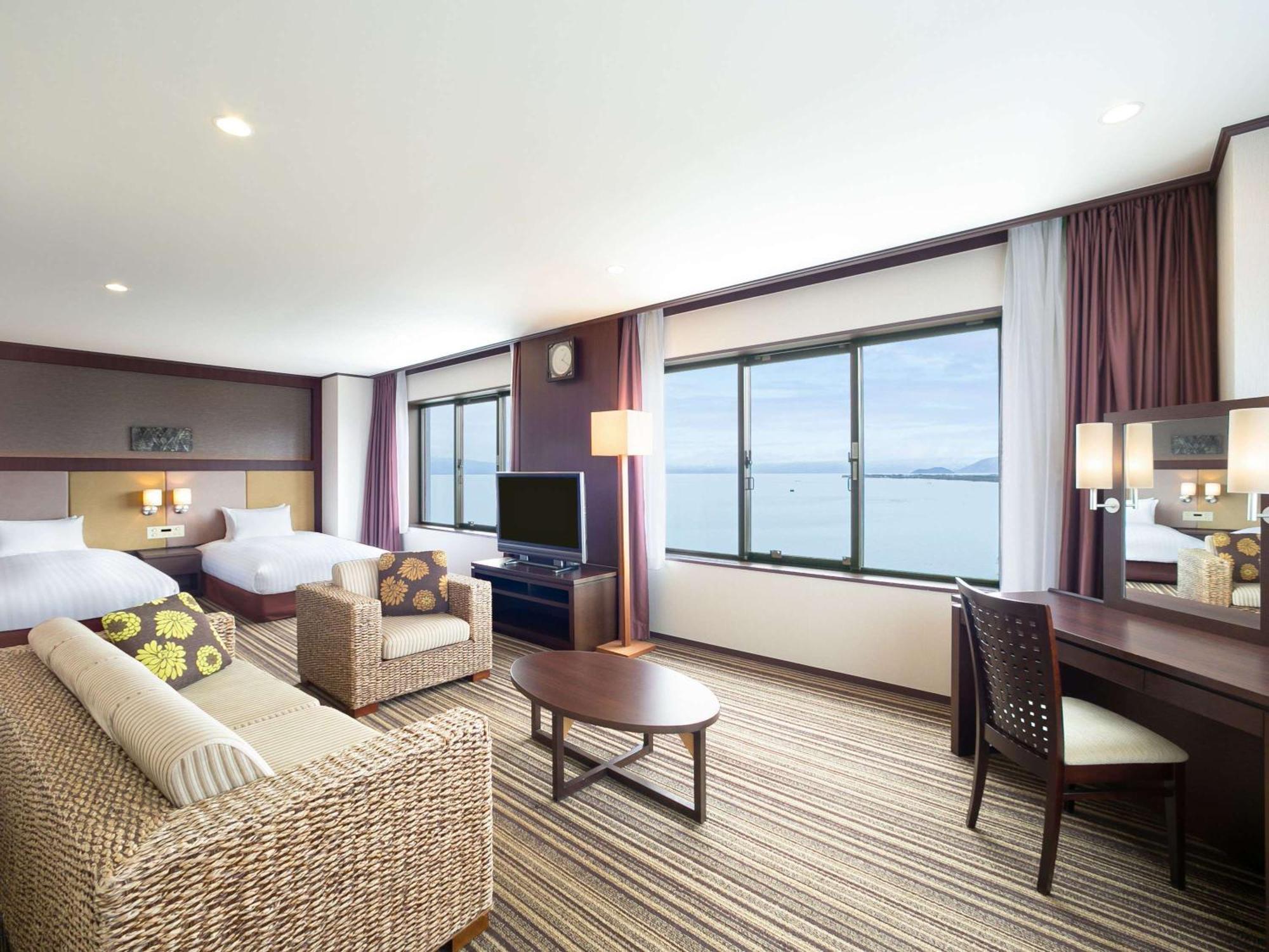 נאגאהאמה Grand Mercure Lake Biwa Resort & Spa מראה חיצוני תמונה
